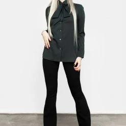 LVT1 Lucky Pussybow Shirt