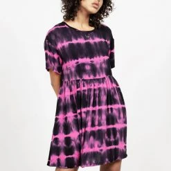 MET1 LOVESICK SKATER DRESS Clothing
