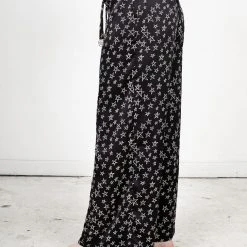 MET1 Clothing Hallow Pants