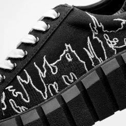 DGH1 TROUBLE GRAPHIC TRAINERS