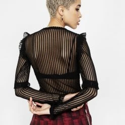 MET1 Women Mourning Ruffle Top