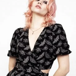 LVT1 MORTMOTH WRAP CROP TOP Coming Soon