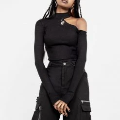 LVT1 Clothing Sioux Cut Out Top