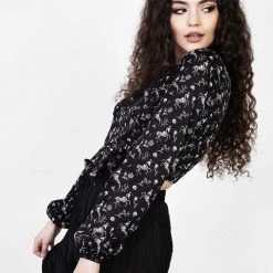 MET1 Women MAKEBELIEVE TIE FRONT CROP TOP