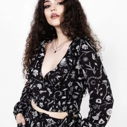 MET1 HEDGEWITCH WRAP TOP Women